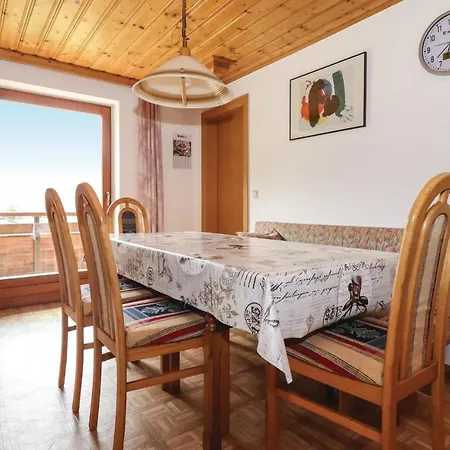 Appartement Three-bedroom In